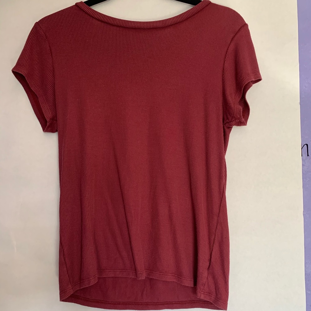 Ribbed red T-shirt